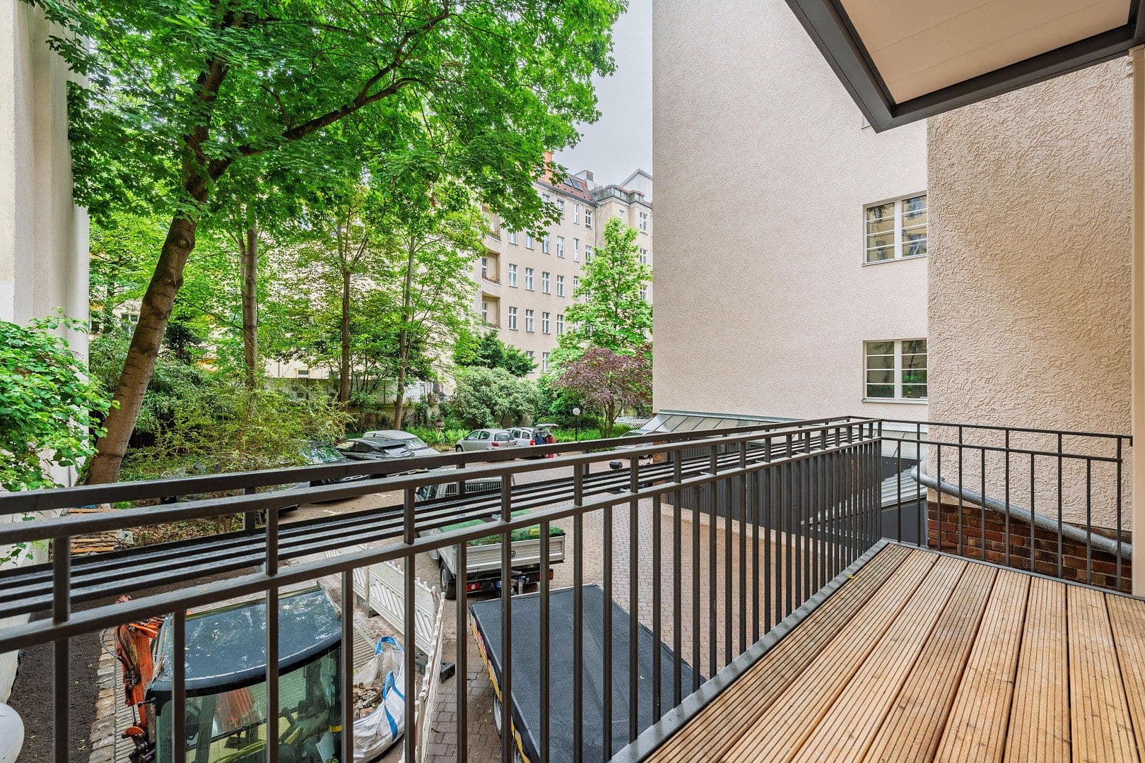 Prodej bytu 4+1 128 m², Düsseldorfer Str. 34, Berlin, Berlín Prodej bytu 4+1 128 m², Düsseldorfer Str. 34, Berlin, Berlín