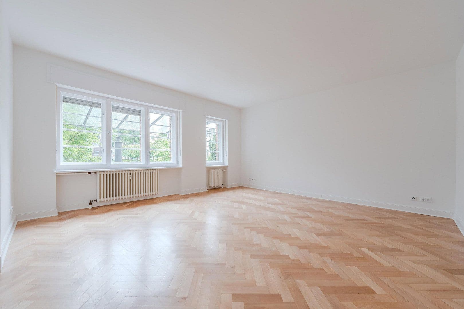 Prodej bytu 4+1 128 m², Düsseldorfer Str. 34, Berlin, Berlín Prodej bytu 4+1 128 m², Düsseldorfer Str. 34, Berlin, Berlín