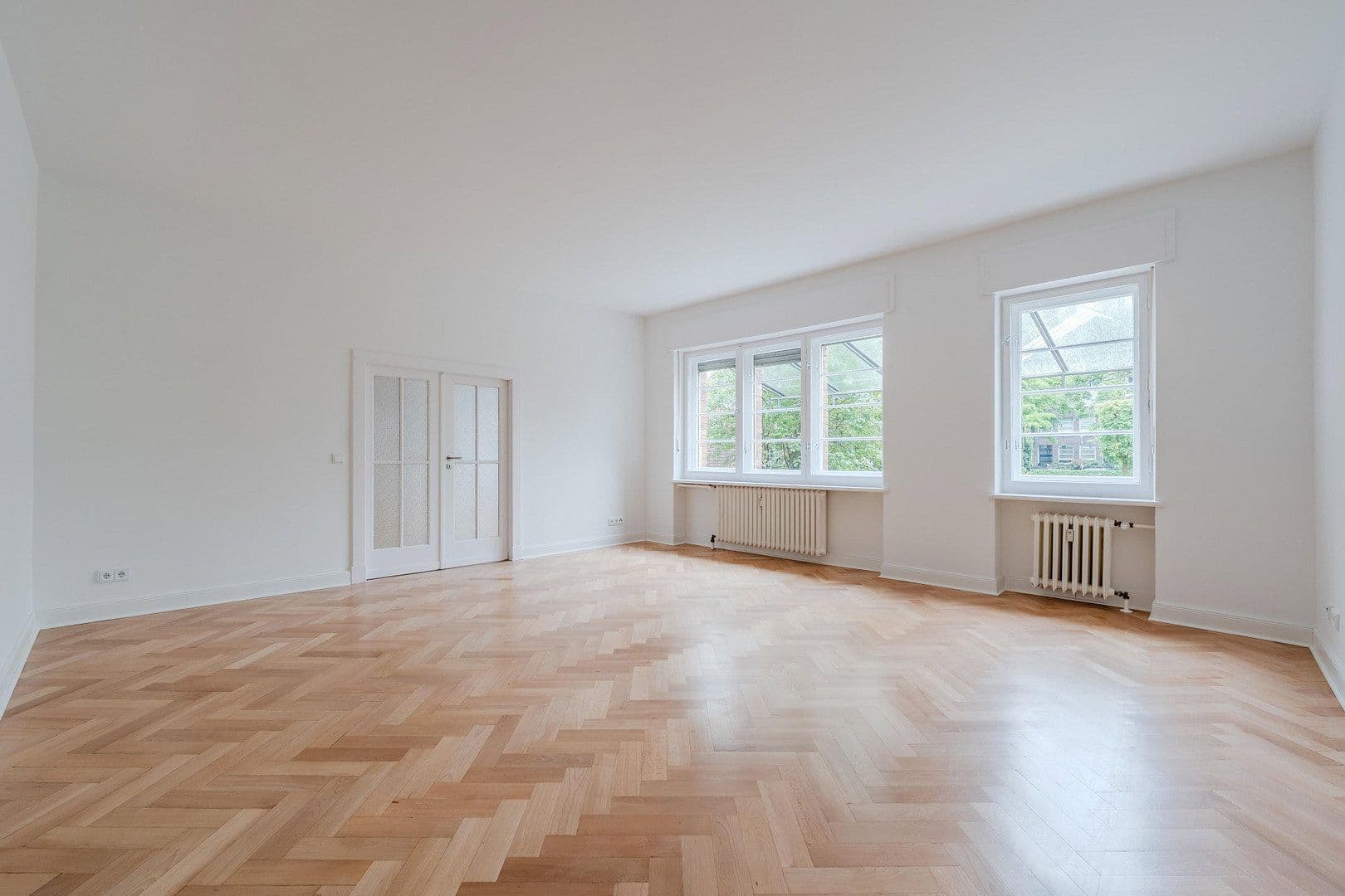Prodej bytu 4+1 128 m², Düsseldorfer Str. 34, Berlin, Berlín Prodej bytu 4+1 128 m², Düsseldorfer Str. 34, Berlin, Berlín