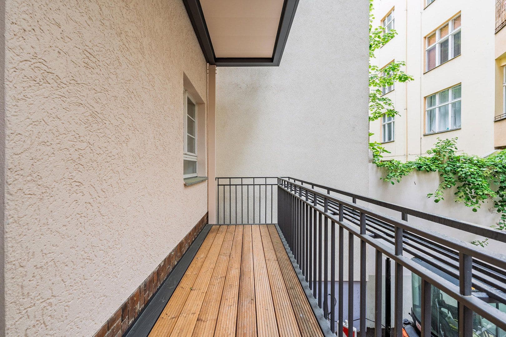 Prodej bytu 4+1 128 m², Düsseldorfer Str. 34, Berlin, Berlín Prodej bytu 4+1 128 m², Düsseldorfer Str. 34, Berlin, Berlín