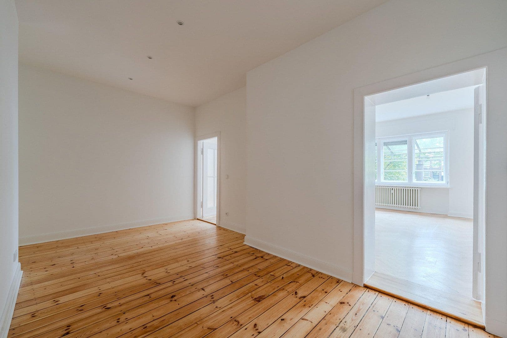 Prodej bytu 4+1 128 m², Düsseldorfer Str. 34, Berlin, Berlín Prodej bytu 4+1 128 m², Düsseldorfer Str. 34, Berlin, Berlín