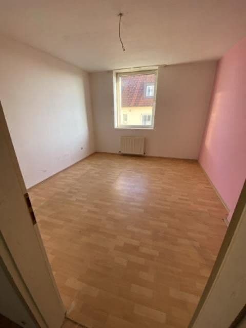 Pronájem bytu 2+1 60 m², Eisfelder Straße 34, Neustadt bei Coburg, Bavorsko Pronájem bytu 2+1 60 m², Eisfelder Straße 34, Neustadt bei Coburg, Bavorsko