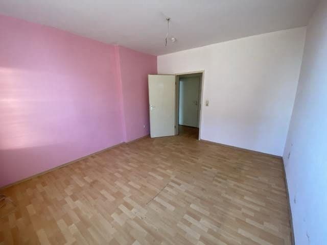 Pronájem bytu 2+1 60 m², Eisfelder Straße 34, Neustadt bei Coburg, Bavorsko Pronájem bytu 2+1 60 m², Eisfelder Straße 34, Neustadt bei Coburg, Bavorsko