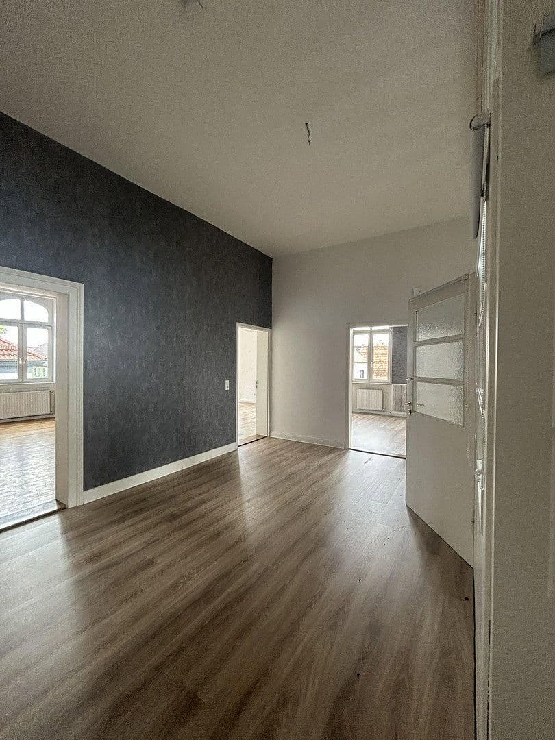 Pronájem bytu 4+1 188 m², Friedrichstraße 7, Ludwigshafen, Porýní-Falc Pronájem bytu 4+1 188 m², Friedrichstraße 7, Ludwigshafen, Porýní-Falc