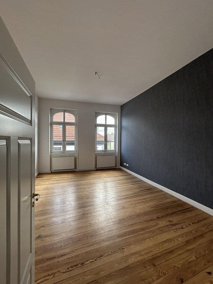 Pronájem bytu 4+1 188 m², Friedrichstraße 7, Ludwigshafen, Porýní-Falc Pronájem bytu 4+1 188 m², Friedrichstraße 7, Ludwigshafen, Porýní-Falc