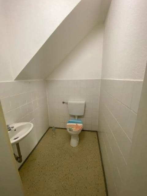 Pronájem bytu 4+1 110 m², Eisfelder Straße 34, Neustadt bei Coburg, Bavorsko Pronájem bytu 4+1 110 m², Eisfelder Straße 34, Neustadt bei Coburg, Bavorsko