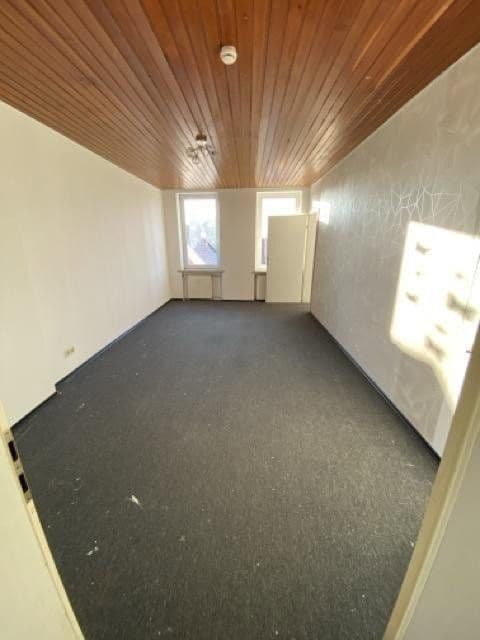 Pronájem bytu 4+1 110 m², Eisfelder Straße 34, Neustadt bei Coburg, Bavorsko Pronájem bytu 4+1 110 m², Eisfelder Straße 34, Neustadt bei Coburg, Bavorsko