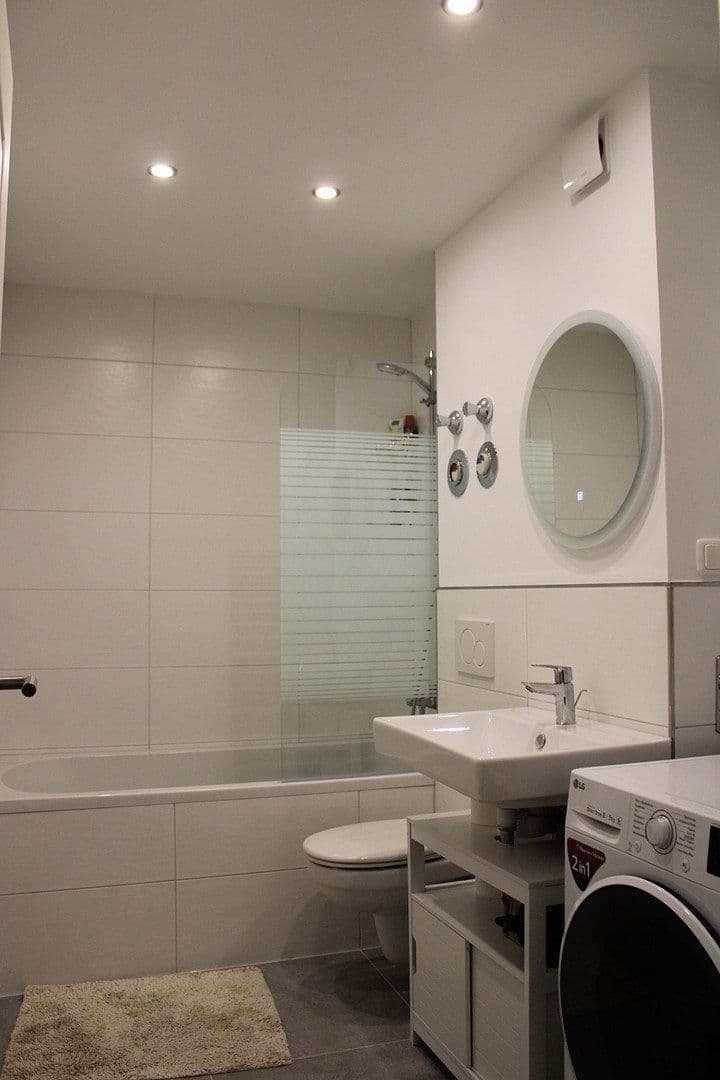Pronájem bytu 2+1 73 m², S 6, 29, Mannheim, Bádensko-Württembersko Pronájem bytu 2+1 73 m², S 6, 29, Mannheim, Bádensko-Württembersko
