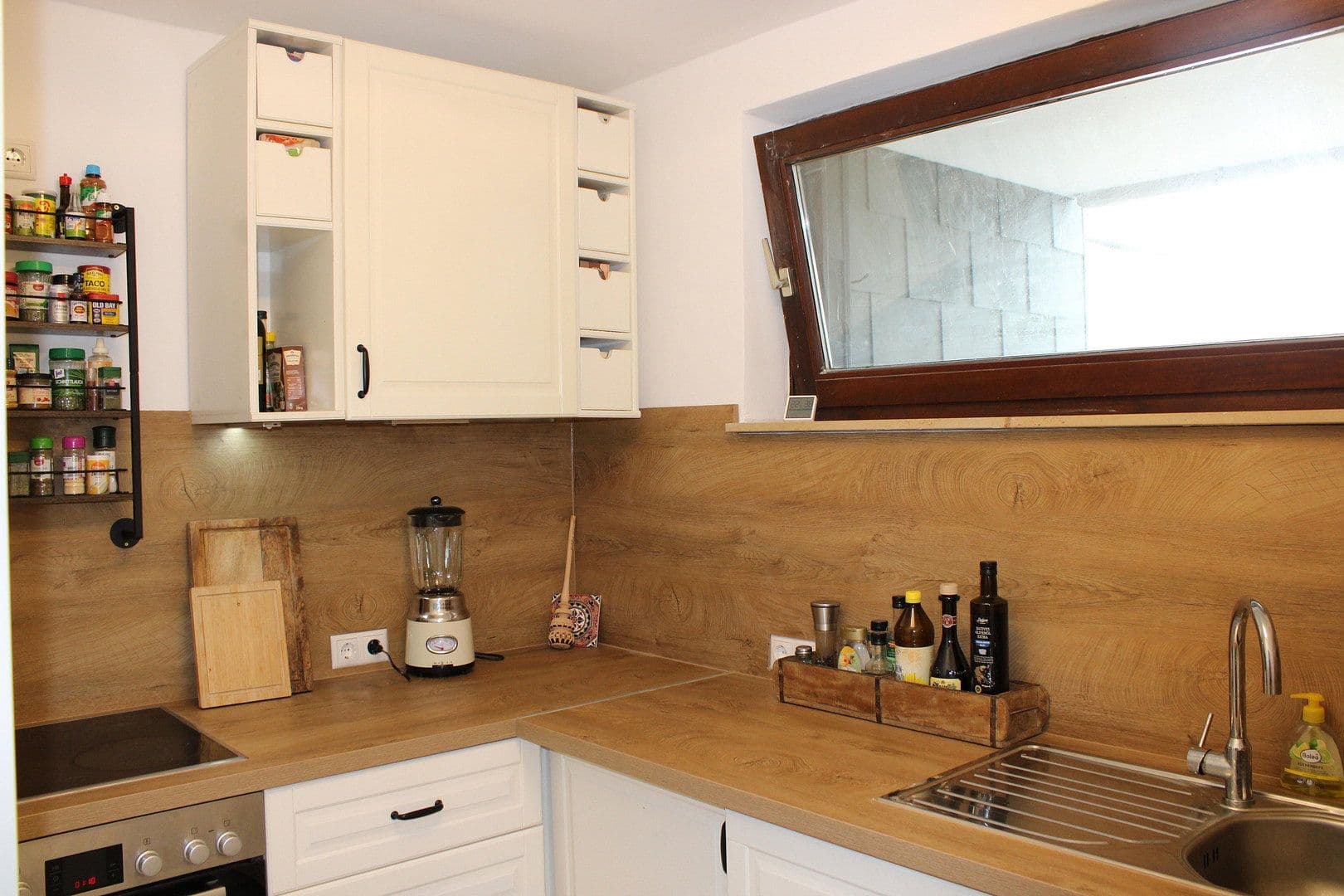 Pronájem bytu 2+1 73 m², S 6, 29, Mannheim, Bádensko-Württembersko Pronájem bytu 2+1 73 m², S 6, 29, Mannheim, Bádensko-Württembersko