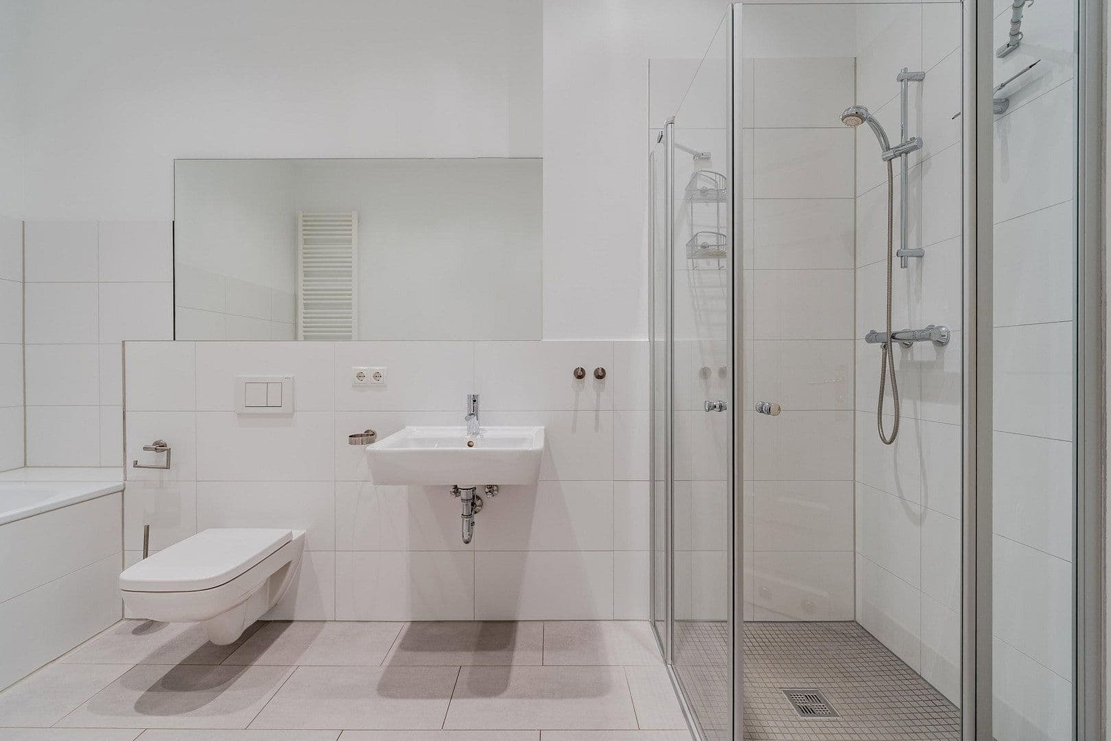 Prodej bytu 4+1 118 m², Düsseldorfer Str. 14, Berlin, Berlín Prodej bytu 4+1 118 m², Düsseldorfer Str. 14, Berlin, Berlín