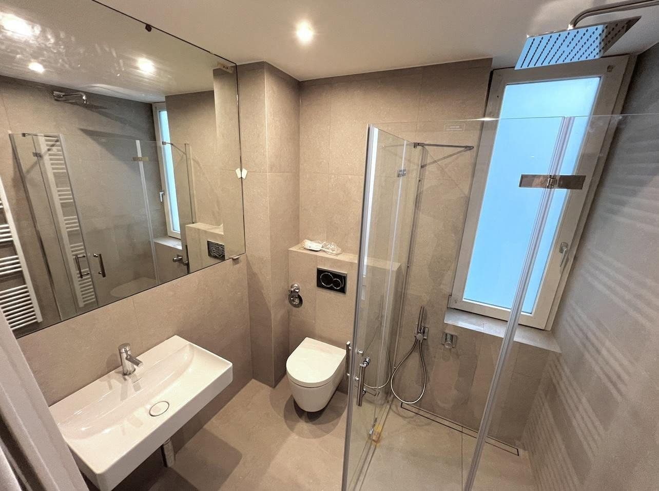 Pronájem bytu 2+1 61 m², Roßststraße 87, Düsseldorf, Severní Porýní-Vestfálsko Pronájem bytu 2+1 61 m², Roßststraße 87, Düsseldorf, Severní Porýní-Vestfálsko