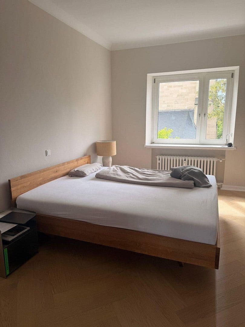 Pronájem bytu 2+1 61 m², Roßststraße 87, Düsseldorf, Severní Porýní-Vestfálsko Pronájem bytu 2+1 61 m², Roßststraße 87, Düsseldorf, Severní Porýní-Vestfálsko