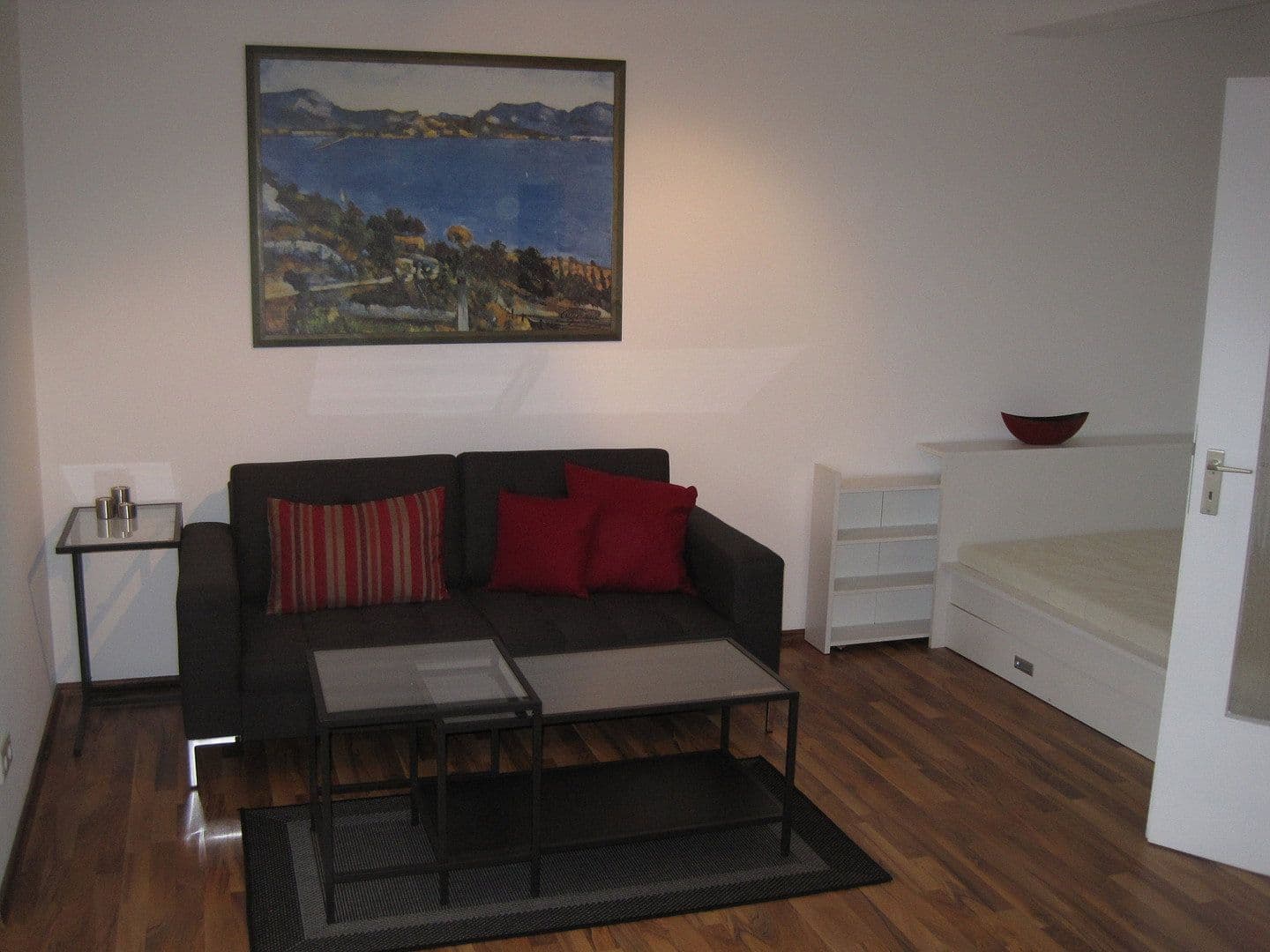 Pronájem bytu 1+1 43 m², Schwarzwaldstr. 40, Frankfurt, Hessen Pronájem bytu 1+1 43 m², Schwarzwaldstr. 40, Frankfurt, Hessen