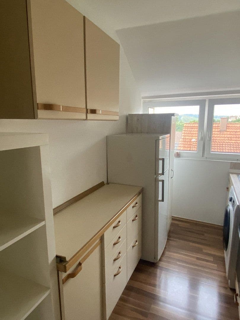 Pronájem bytu 12 m², Stuttgart, Bádensko-Württembersko Pronájem bytu 12 m², Stuttgart, Bádensko-Württembersko