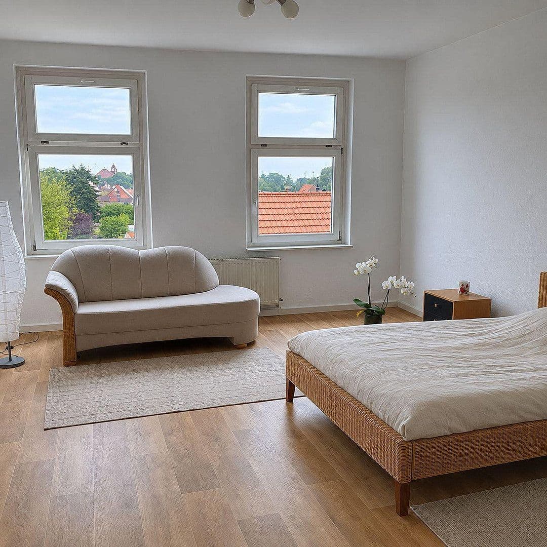 Pronájem bytu 4+1 82 m², Bahnhofstraße 2, Kyritz, Braniborsko Pronájem bytu 4+1 82 m², Bahnhofstraße 2, Kyritz, Braniborsko