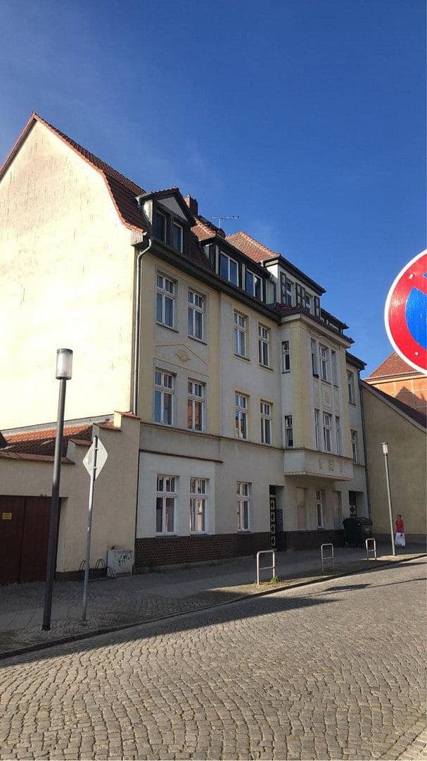 Pronájem bytu 4+1 82 m², Bahnhofstraße 2, Kyritz, Braniborsko Pronájem bytu 4+1 82 m², Bahnhofstraße 2, Kyritz, Braniborsko