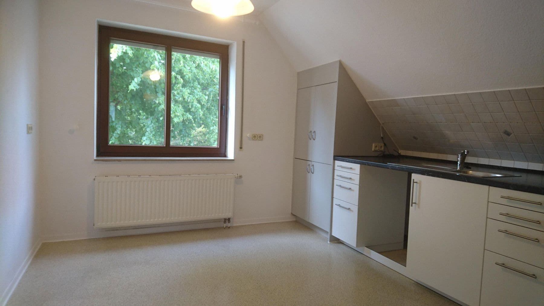Pronájem bytu 5+1 135 m², Lotjeweg 37, Bremerhaven, Bremen Pronájem bytu 5+1 135 m², Lotjeweg 37, Bremerhaven, Bremen