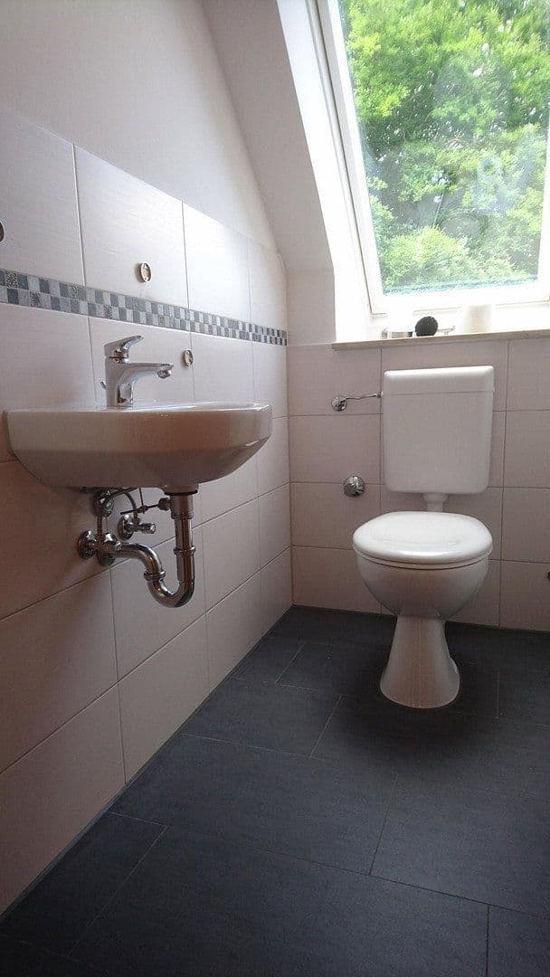 Pronájem bytu 5+1 135 m², Lotjeweg 37, Bremerhaven, Bremen Pronájem bytu 5+1 135 m², Lotjeweg 37, Bremerhaven, Bremen
