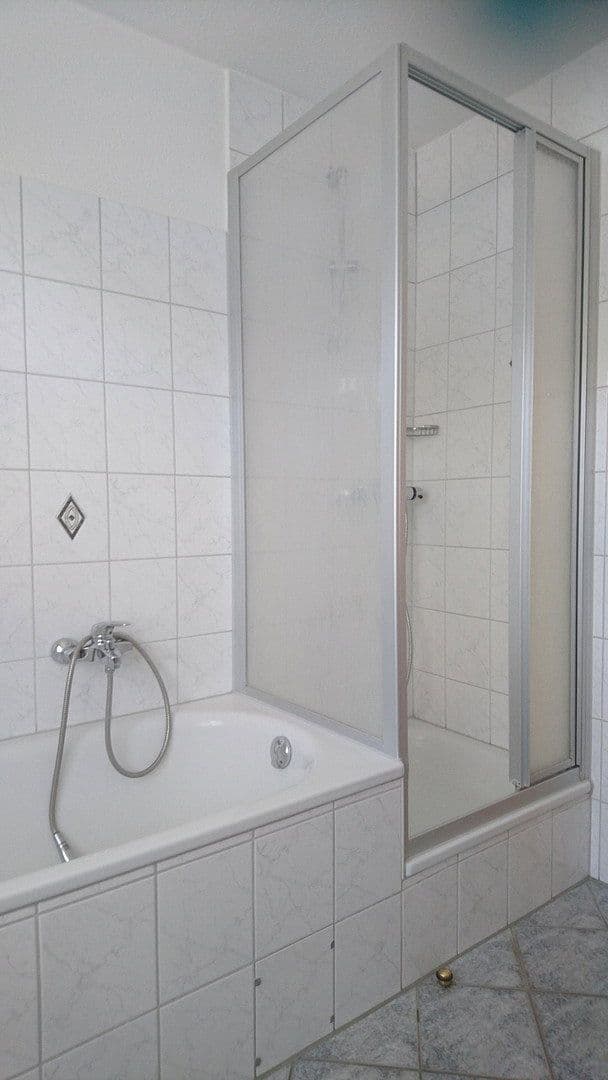 Pronájem bytu 5+1 135 m², Lotjeweg 37, Bremerhaven, Bremen Pronájem bytu 5+1 135 m², Lotjeweg 37, Bremerhaven, Bremen