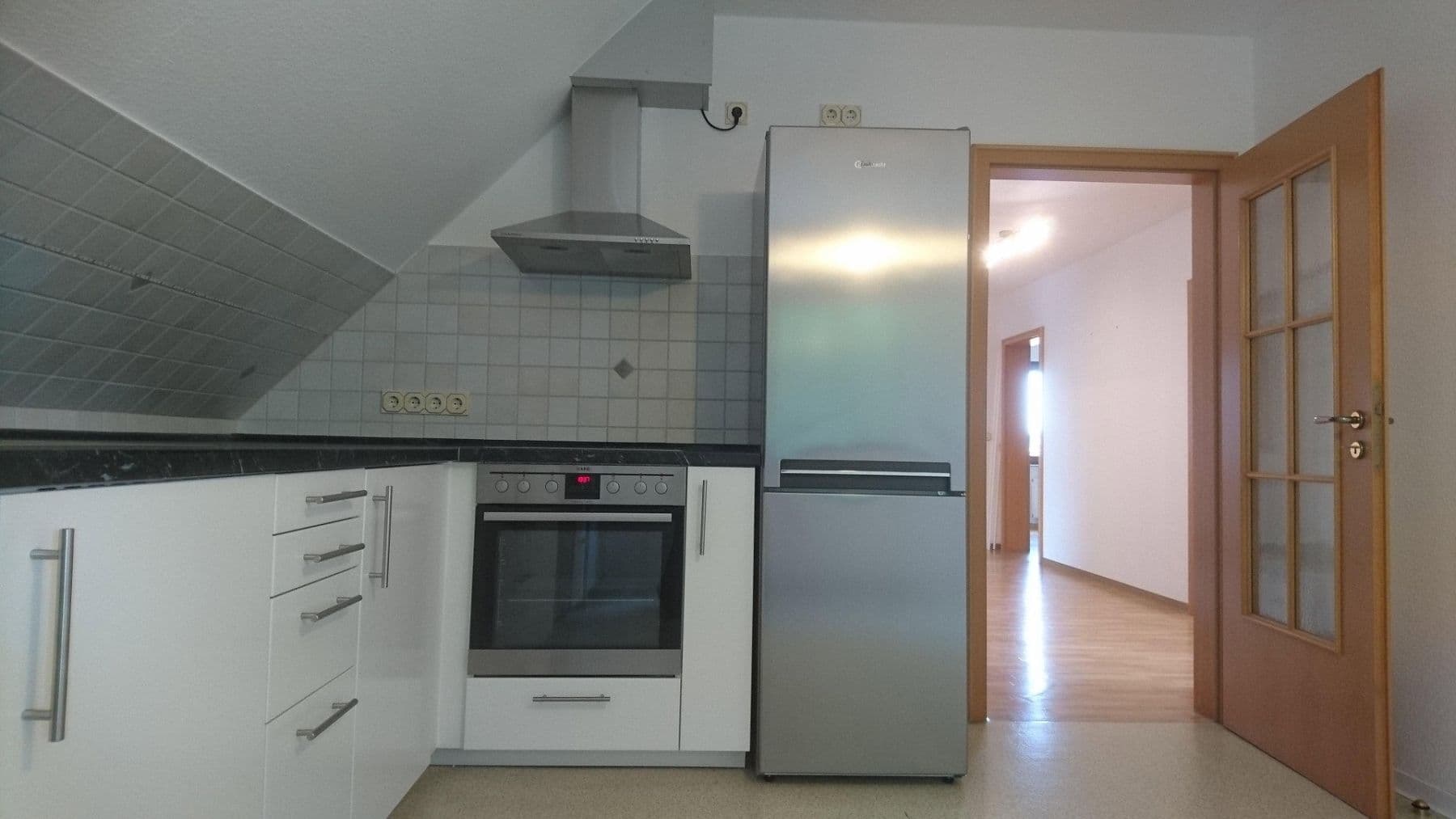 Pronájem bytu 5+1 135 m², Lotjeweg 37, Bremerhaven, Bremen Pronájem bytu 5+1 135 m², Lotjeweg 37, Bremerhaven, Bremen