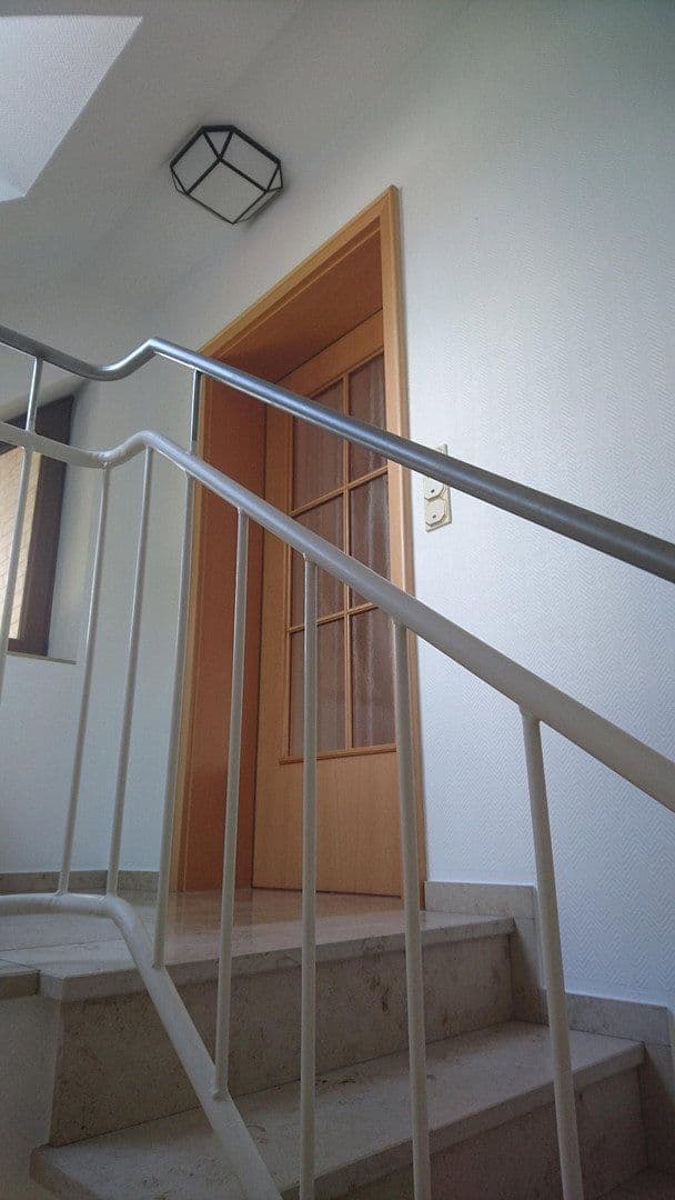 Pronájem bytu 5+1 135 m², Lotjeweg 37, Bremerhaven, Bremen Pronájem bytu 5+1 135 m², Lotjeweg 37, Bremerhaven, Bremen