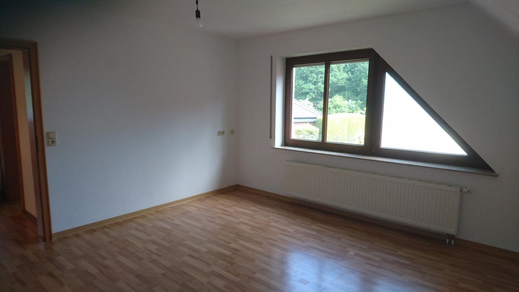 Pronájem bytu 5+1 135 m², Lotjeweg 37, Bremerhaven, Bremen Pronájem bytu 5+1 135 m², Lotjeweg 37, Bremerhaven, Bremen