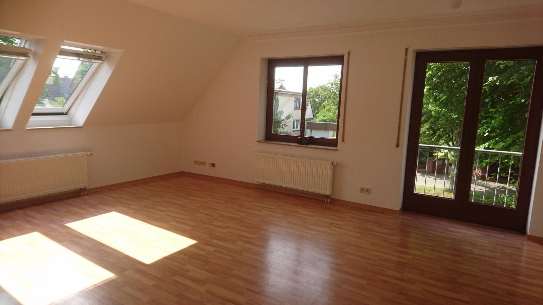 Pronájem bytu 5+1 135 m², Lotjeweg 37, Bremerhaven, Bremen Pronájem bytu 5+1 135 m², Lotjeweg 37, Bremerhaven, Bremen