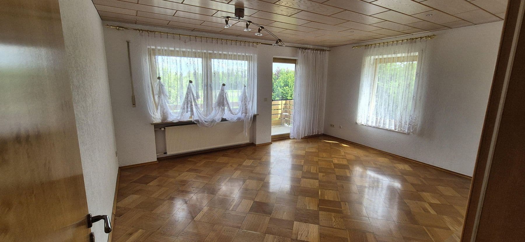 Prodej domu 229 m², pozemek 1.040 m², Biberbach, Bavorsko Prodej domu 229 m², pozemek 1.040 m², Biberbach, Bavorsko