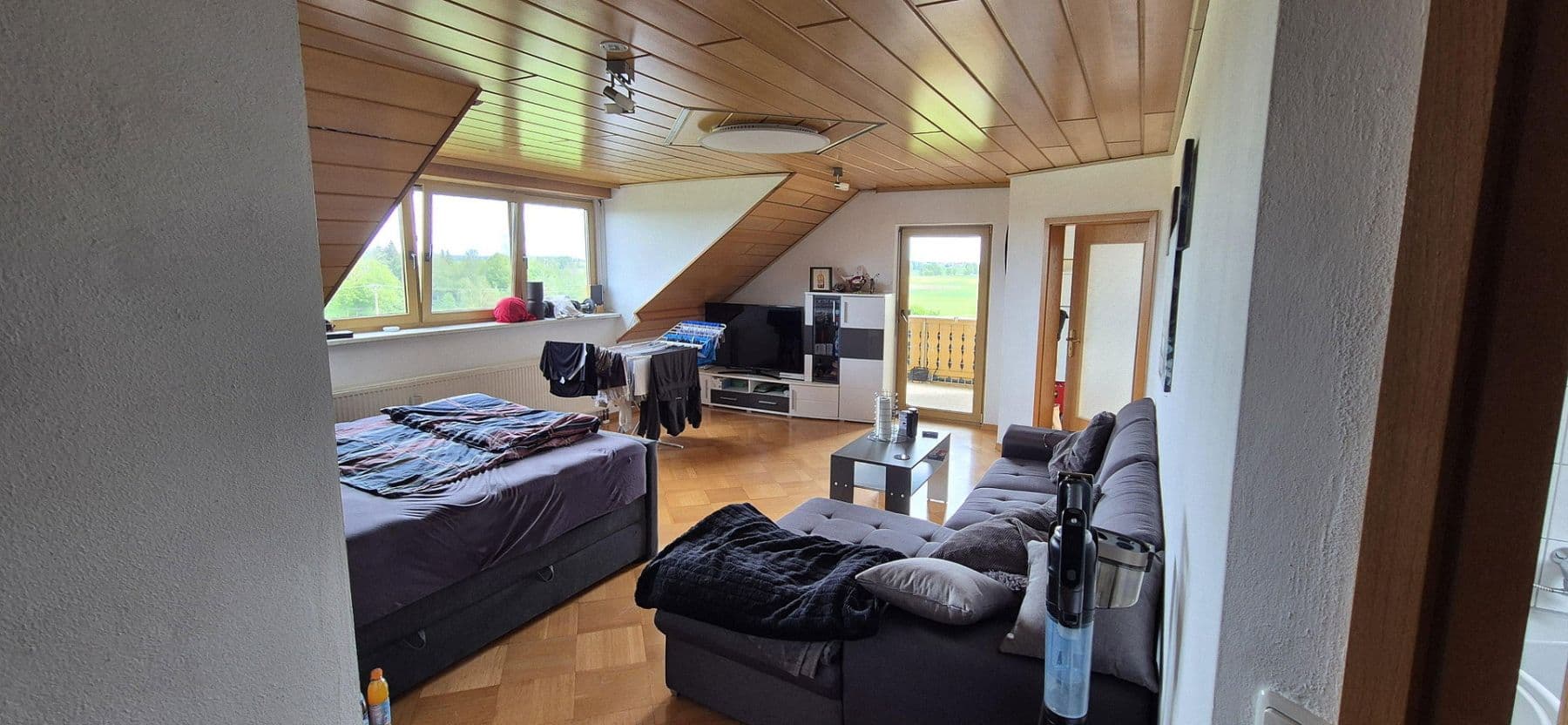 Prodej domu 229 m², pozemek 1.040 m², Biberbach, Bavorsko Prodej domu 229 m², pozemek 1.040 m², Biberbach, Bavorsko