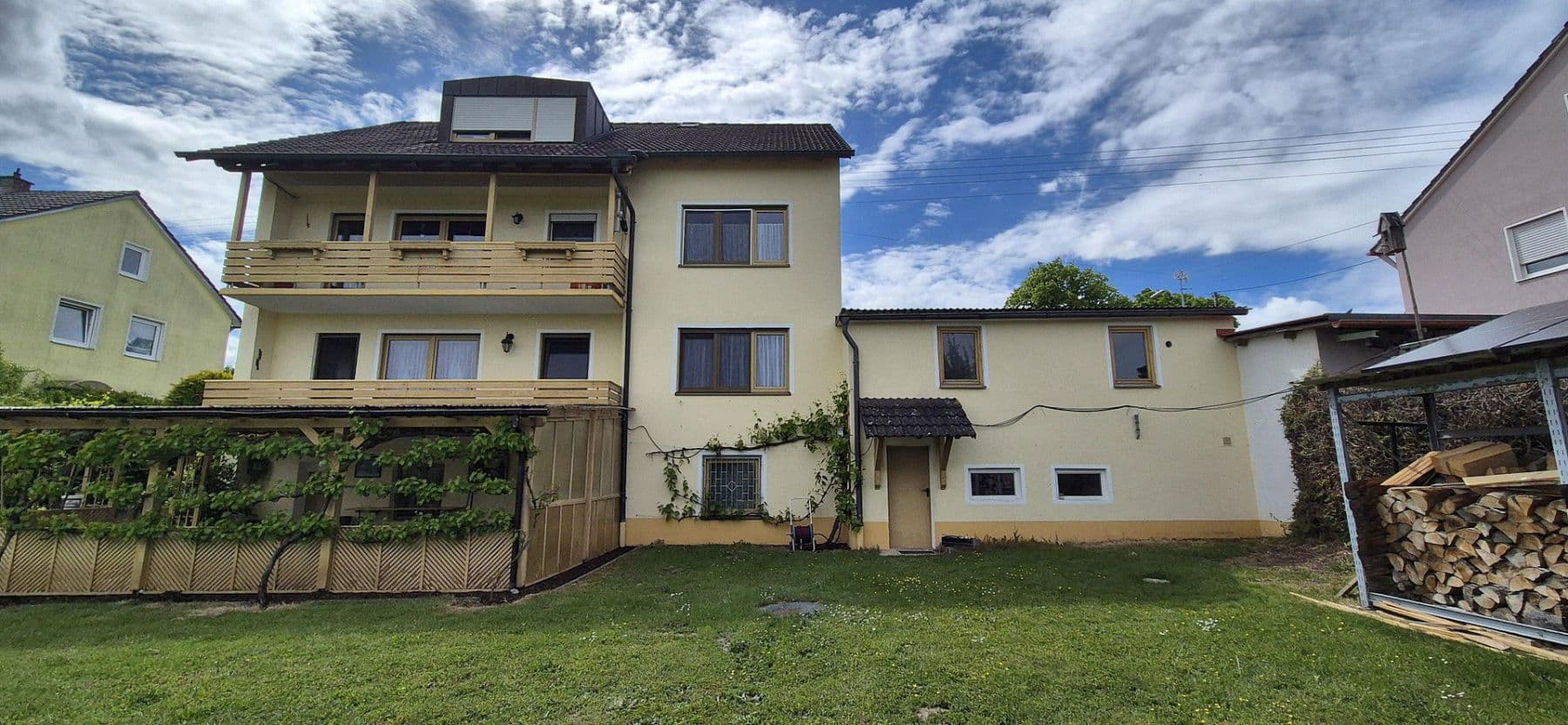 Prodej domu 229 m², pozemek 1.040 m², Biberbach, Bavorsko Prodej domu 229 m², pozemek 1.040 m², Biberbach, Bavorsko