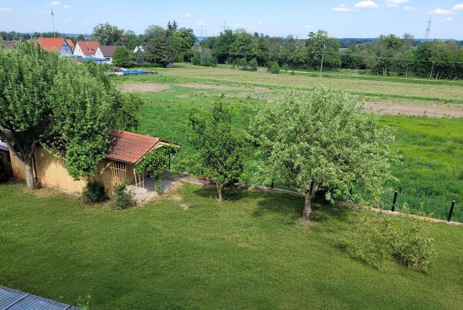 Prodej domu 229 m², pozemek 1.040 m², Biberbach, Bavorsko Prodej domu 229 m², pozemek 1.040 m², Biberbach, Bavorsko