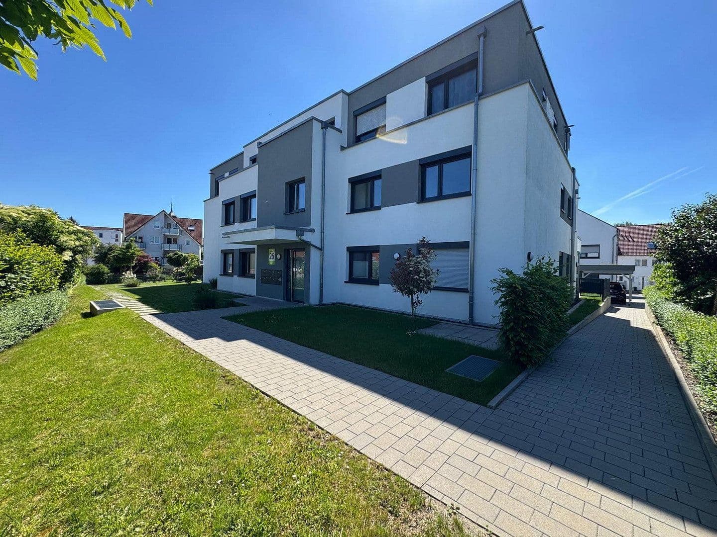 Pronájem bytu 4+1 91 m², Wolfschlugen, Bádensko-Württembersko Pronájem bytu 4+1 91 m², Wolfschlugen, Bádensko-Württembersko