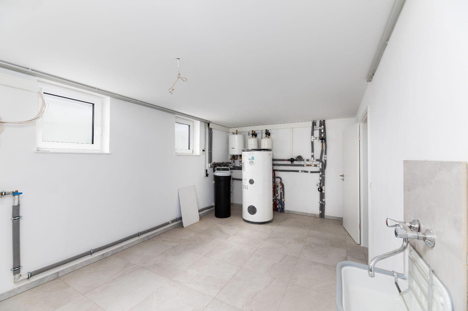 Pronájem domu 155 m², pozemek 300 m², Neuberg, Hessen Pronájem domu 155 m², pozemek 300 m², Neuberg, Hessen