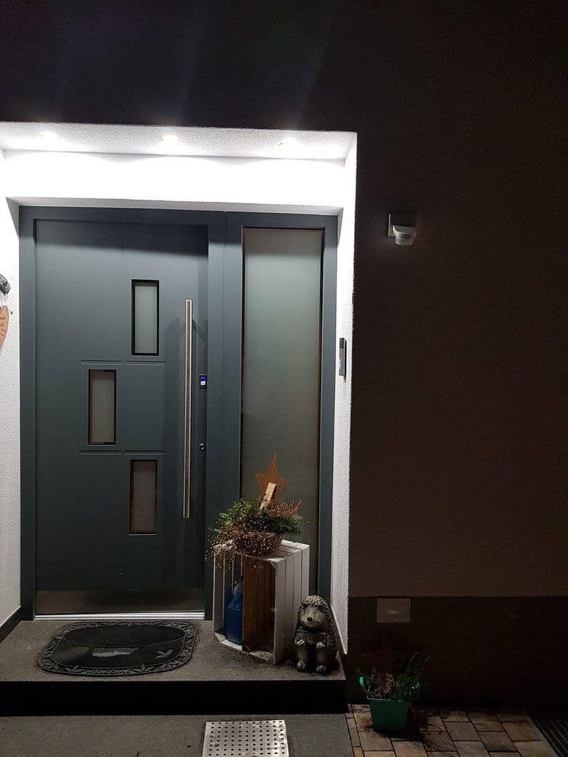 Pronájem domu 155 m², pozemek 300 m², Neuberg, Hessen Pronájem domu 155 m², pozemek 300 m², Neuberg, Hessen