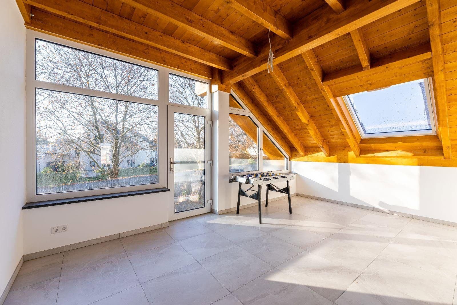 Pronájem domu 155 m², pozemek 300 m², Neuberg, Hessen Pronájem domu 155 m², pozemek 300 m², Neuberg, Hessen