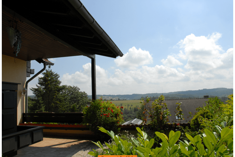 Prodej domu 266 m², pozemek 1.300 m², Schlehenweg 37, Heidenrod, Hessen Prodej domu 266 m², pozemek 1.300 m², Schlehenweg 37, Heidenrod, Hessen
