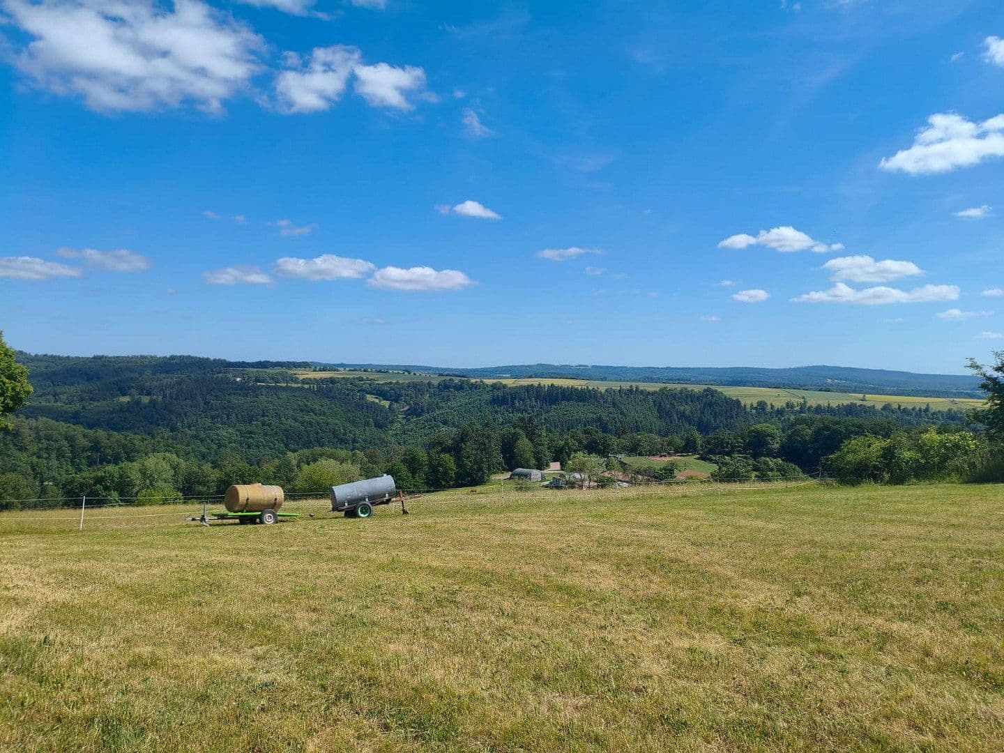 Prodej domu 266 m², pozemek 1.300 m², Schlehenweg 37, Heidenrod, Hessen Prodej domu 266 m², pozemek 1.300 m², Schlehenweg 37, Heidenrod, Hessen