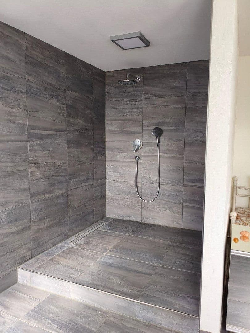Prodej domu 266 m², pozemek 1.300 m², Schlehenweg 37, Heidenrod, Hessen Prodej domu 266 m², pozemek 1.300 m², Schlehenweg 37, Heidenrod, Hessen