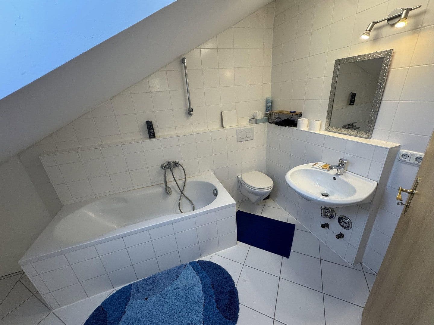 Pronájem bytu 3+1 65 m², Am Marschallfeld 4 a, Valley, Bavorsko Pronájem bytu 3+1 65 m², Am Marschallfeld 4 a, Valley, Bavorsko