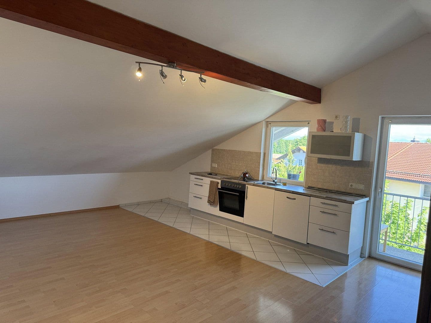Pronájem bytu 3+1 65 m², Am Marschallfeld 4 a, Valley, Bavorsko Pronájem bytu 3+1 65 m², Am Marschallfeld 4 a, Valley, Bavorsko