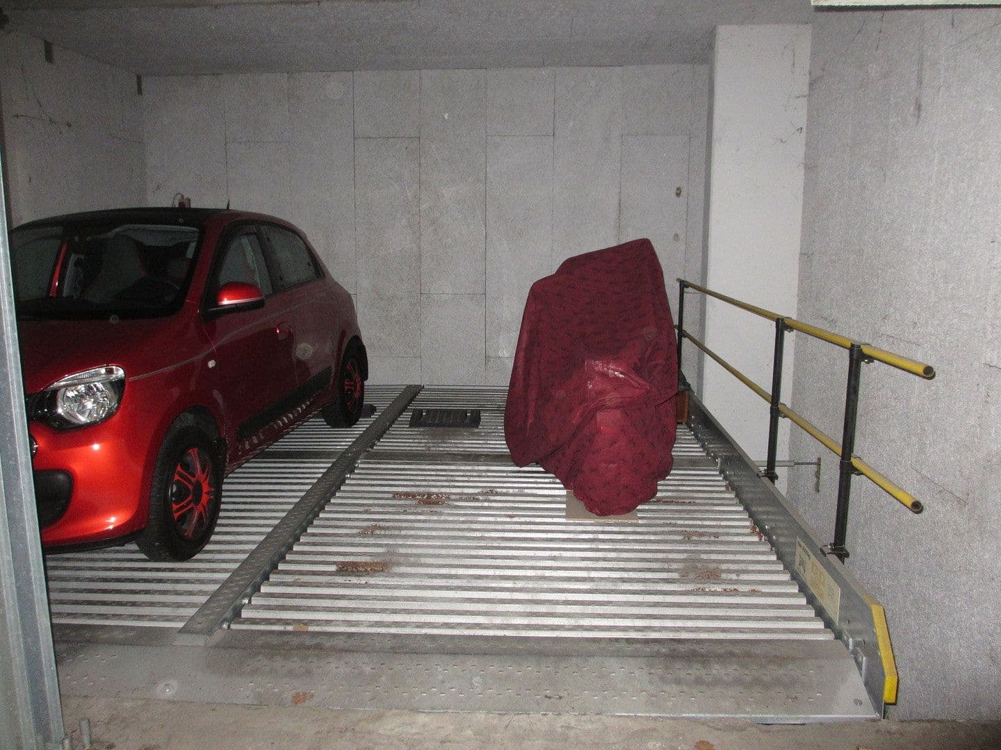 Pronájem garáže 10 m², Romy Schneider Str. 1-7, Berlin, Berlín Pronájem garáže 10 m², Romy Schneider Str. 1-7, Berlin, Berlín