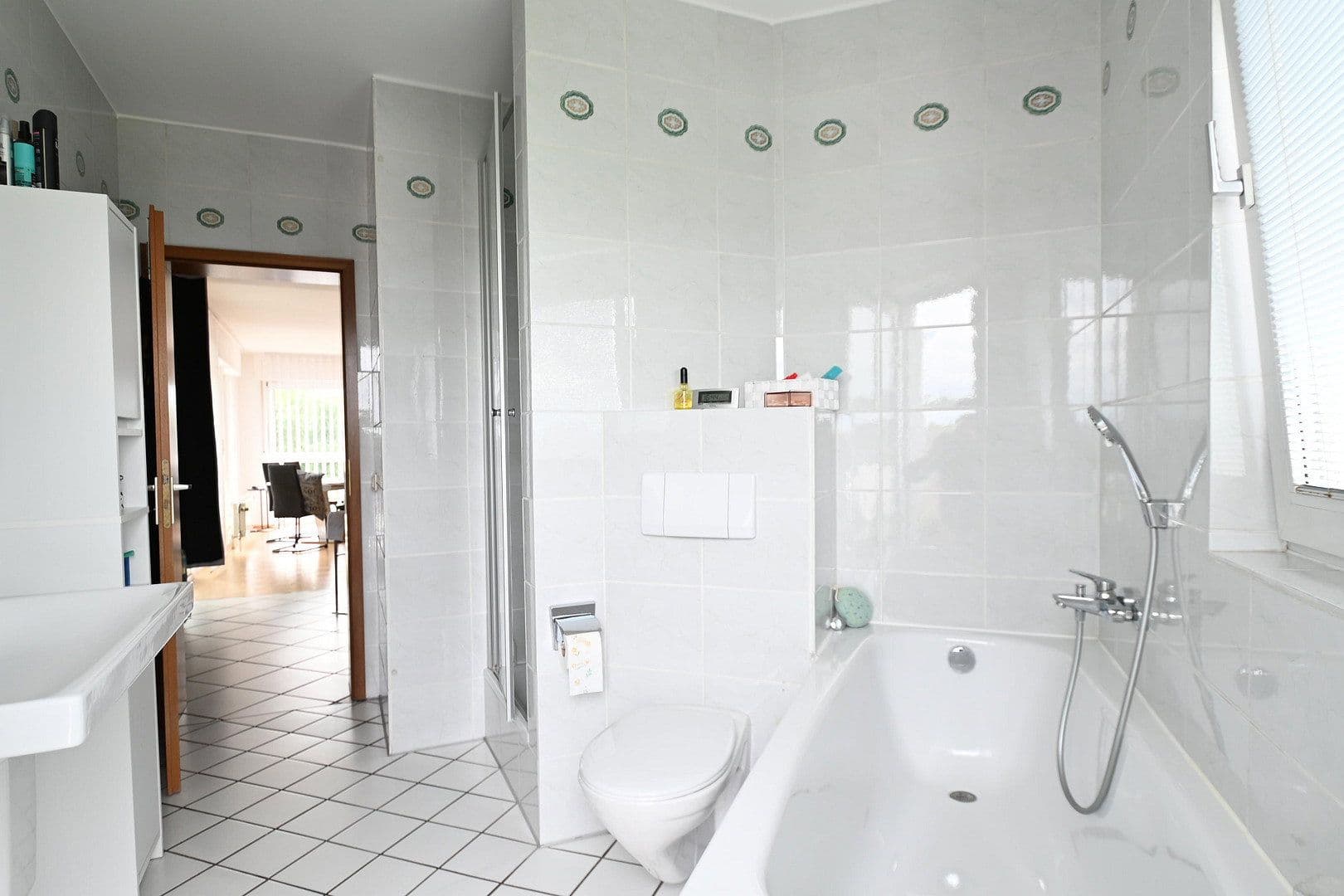 Pronájem bytu 3+1 110 m², Frankfurter Str.214, Köln, Severní Porýní-Vestfálsko Pronájem bytu 3+1 110 m², Frankfurter Str.214, Köln, Severní Porýní-Vestfálsko
