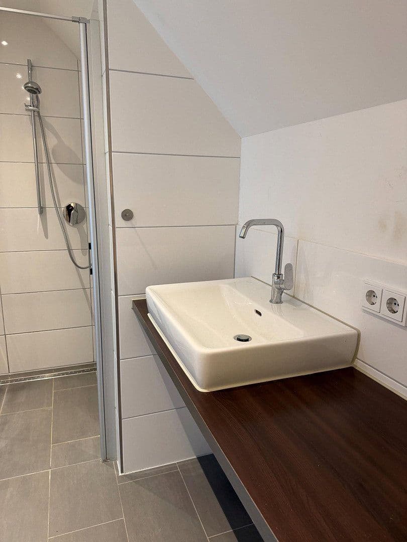 Pronájem bytu 1+1 106 m², Heddesheim, Bádensko-Württembersko Pronájem bytu 1+1 106 m², Heddesheim, Bádensko-Württembersko