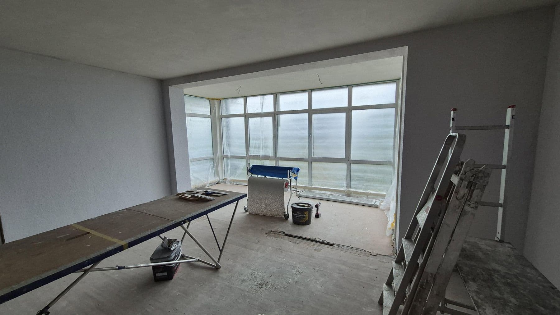 Pronájem bytu 3+1 87 m², Stuttgart, Bádensko-Württembersko Pronájem bytu 3+1 87 m², Stuttgart, Bádensko-Württembersko