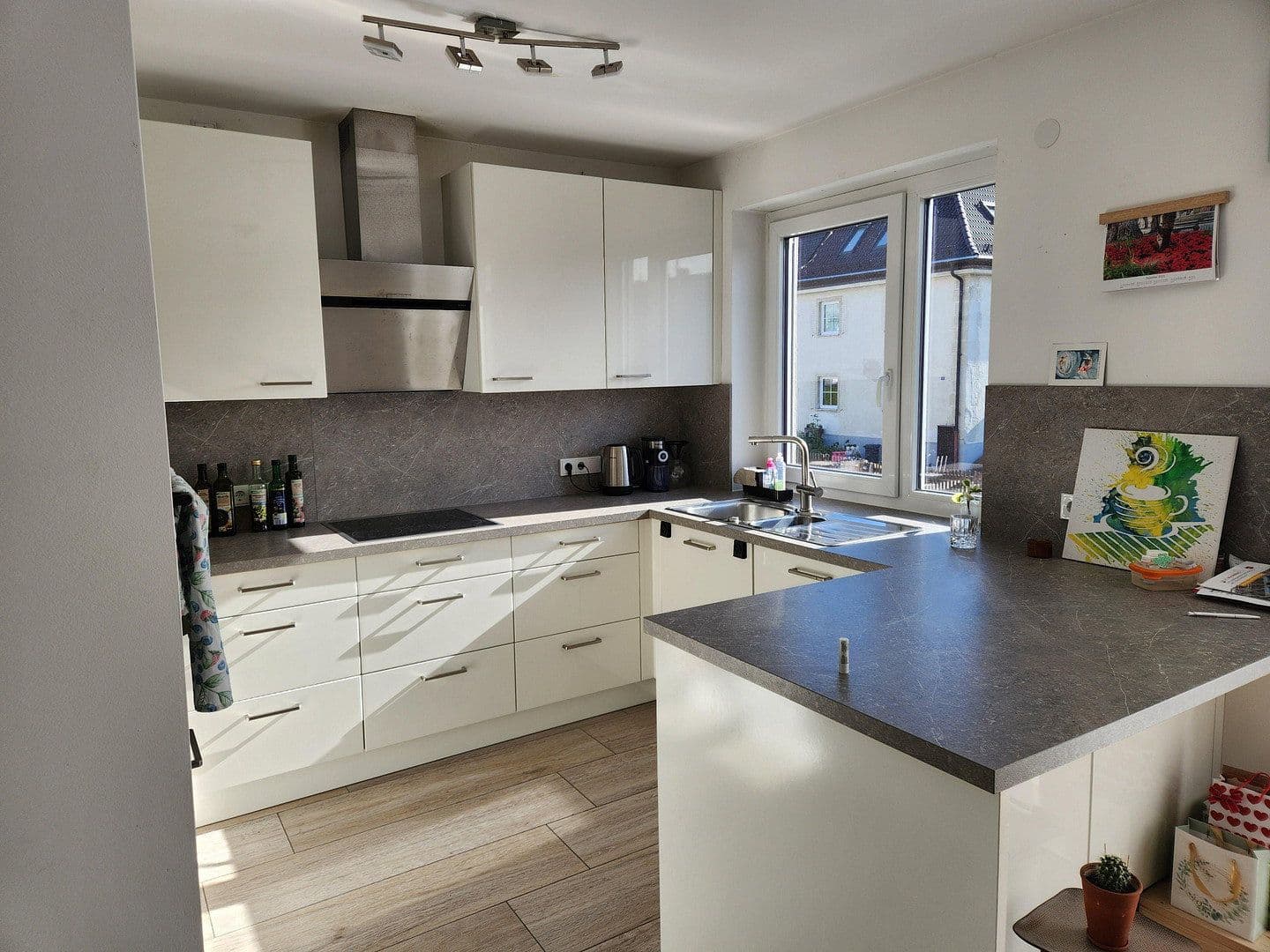 Pronájem bytu 3+1 90 m², Höfatstraße 1 1/2, Augsburg, Bavorsko Pronájem bytu 3+1 90 m², Höfatstraße 1 1/2, Augsburg, Bavorsko