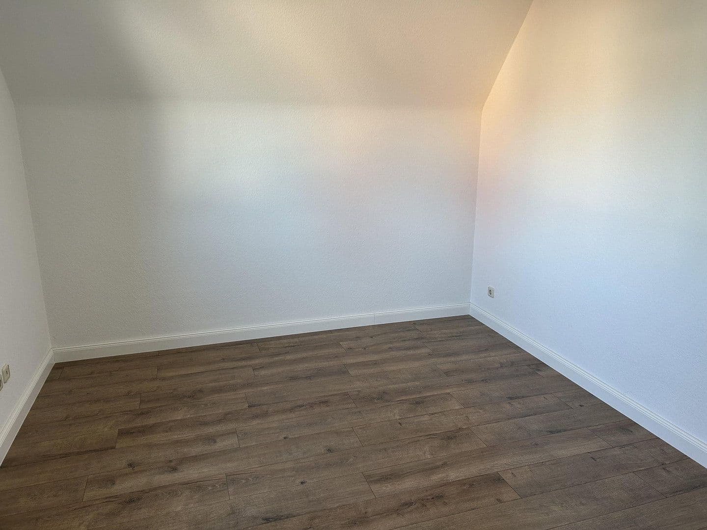 Pronájem bytu 3+1 102 m², Dietzenbach, Hessen Pronájem bytu 3+1 102 m², Dietzenbach, Hessen