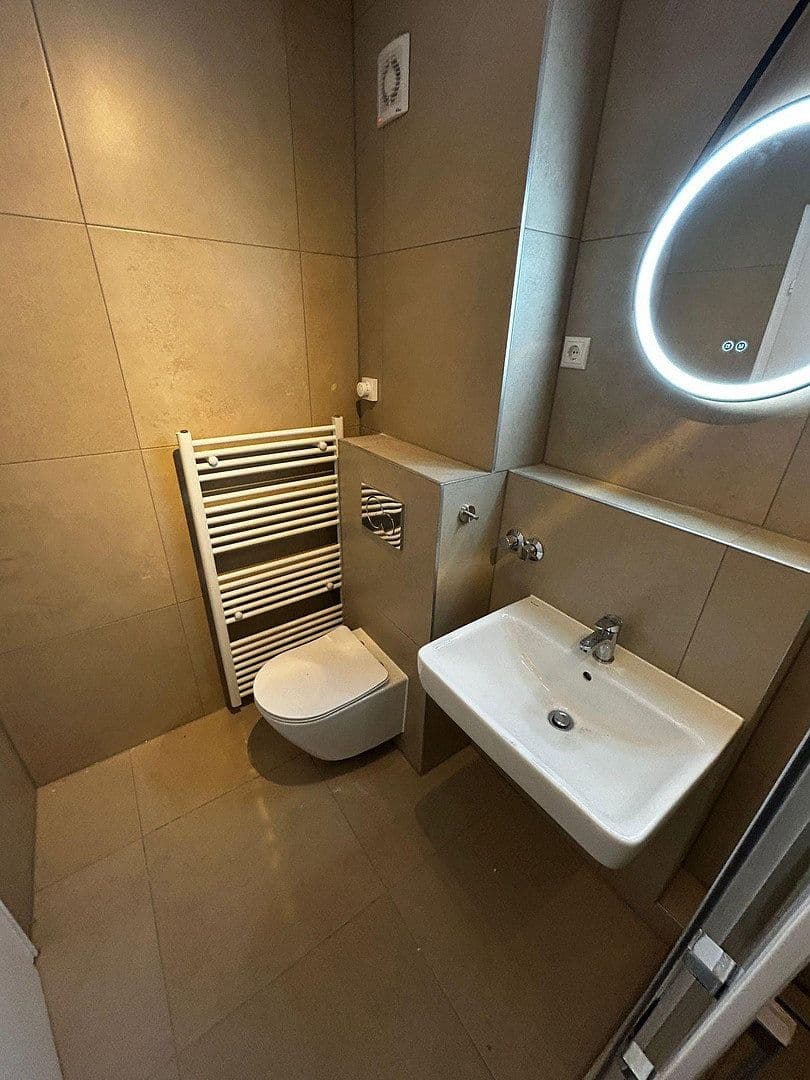 Pronájem bytu 1+kk 37 m², Königsstraße 72, Mönchengladbach, Severní Porýní-Vestfálsko Pronájem bytu 1+kk 37 m², Königsstraße 72, Mönchengladbach, Severní Porýní-Vestfálsko