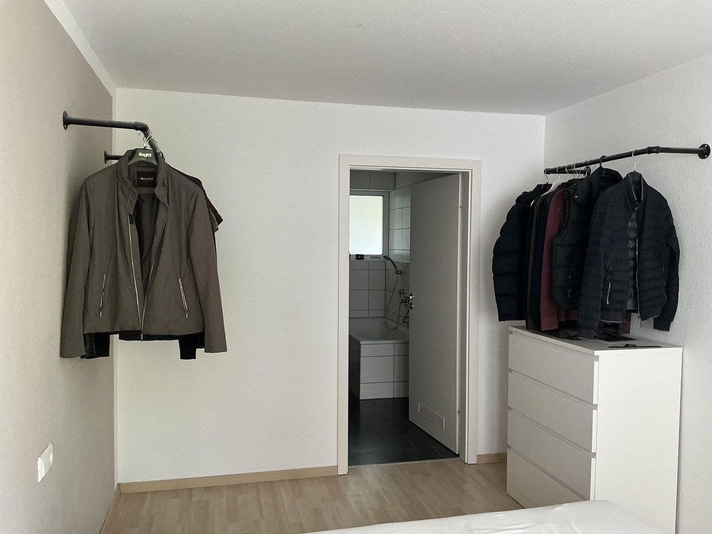 Pronájem bytu 2+1 75 m², Nürtingen, Bádensko-Württembersko Pronájem bytu 2+1 75 m², Nürtingen, Bádensko-Württembersko