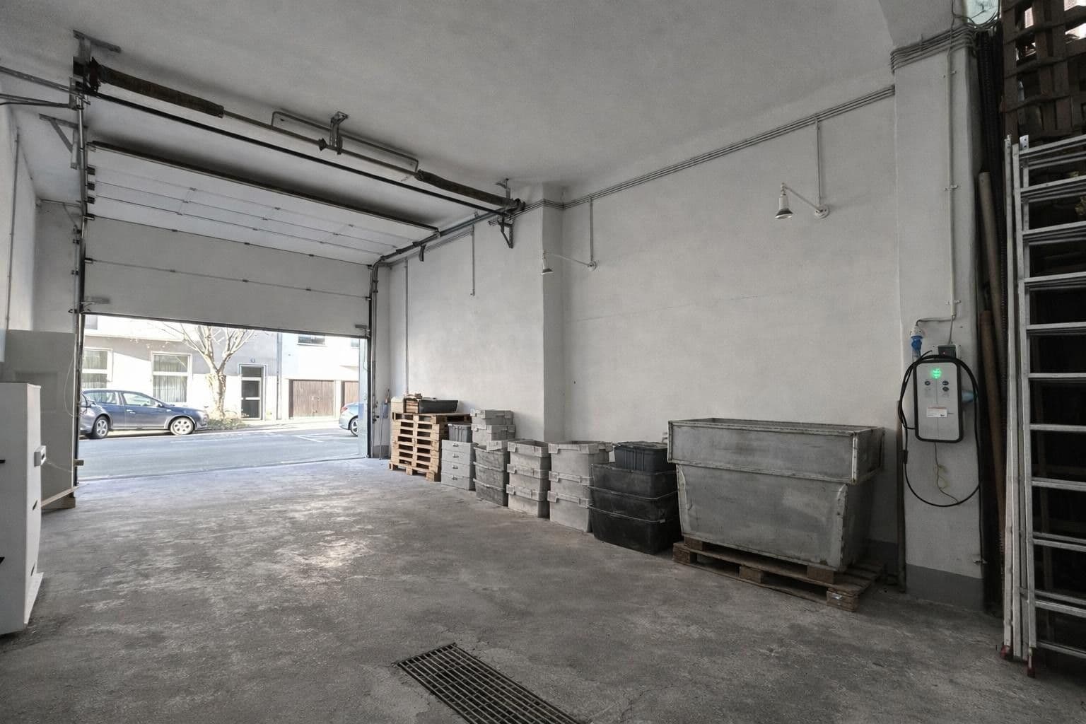 Pronájem nebytového prostoru 350 m², Marsiliusstraße 93, Köln, Severní Porýní-Vestfálsko Pronájem nebytového prostoru 350 m², Marsiliusstraße 93, Köln, Severní Porýní-Vestfálsko
