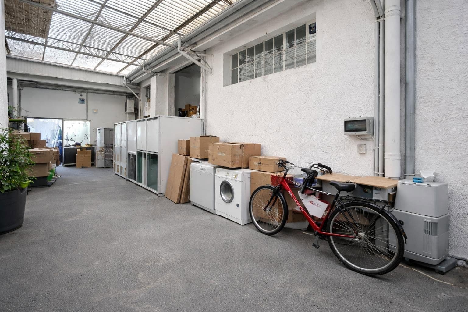 Pronájem nebytového prostoru 350 m², Marsiliusstraße 93, Köln, Severní Porýní-Vestfálsko Pronájem nebytového prostoru 350 m², Marsiliusstraße 93, Köln, Severní Porýní-Vestfálsko